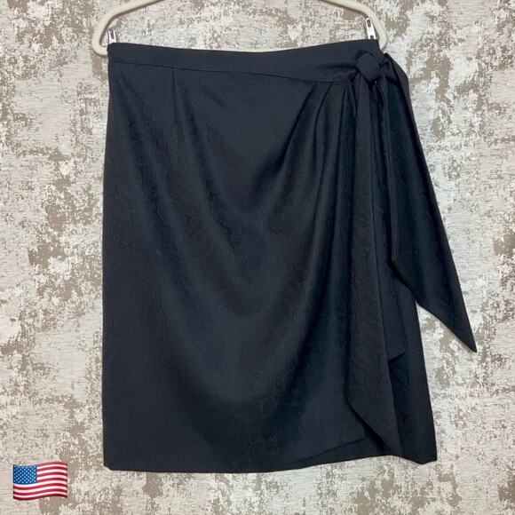 Burberry Vintage 100% Wool Tie Waist Wrap Skirt in Black Paisley - Picture 1 of 5